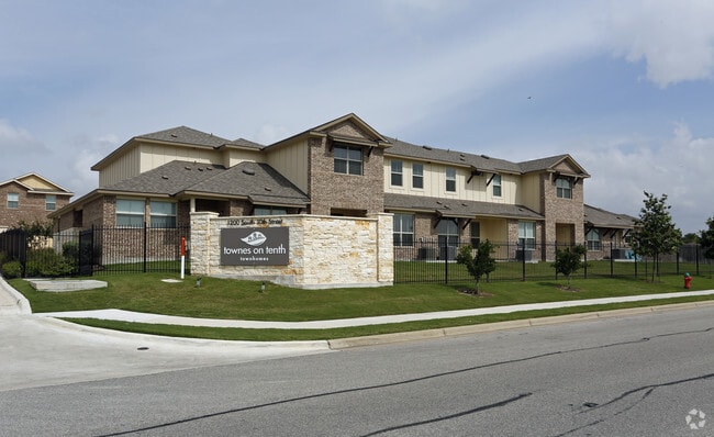 Entrance - Townes on Tenth