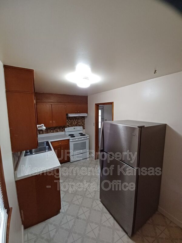 Photo - 643 SW Oakley Ave
