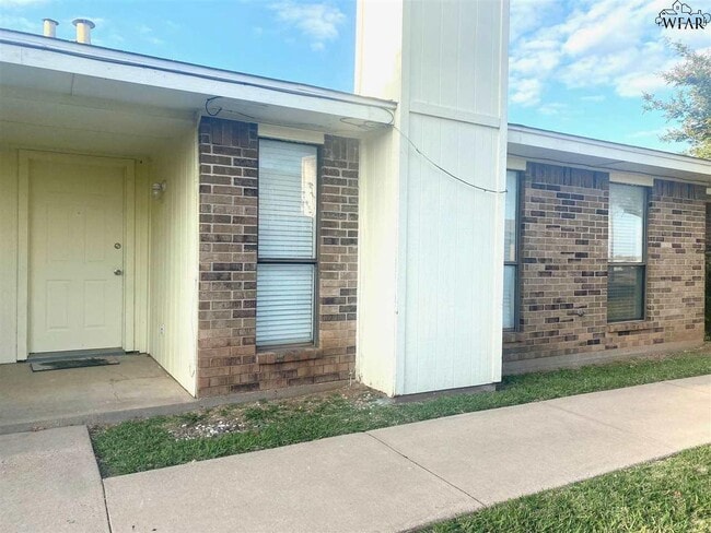 Photo - 4718 Brookdale Dr