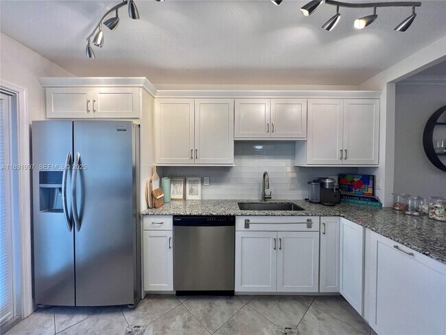 Photo - 750 N Ocean Blvd Unidad 905