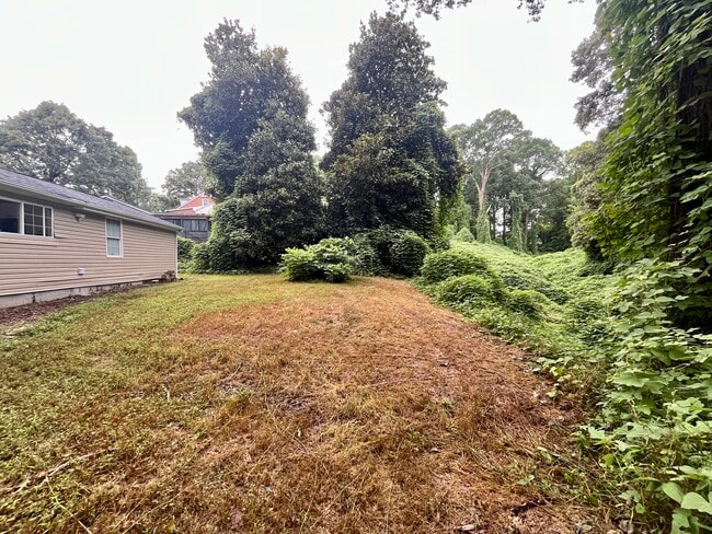 Photo - 2010 Simmons St