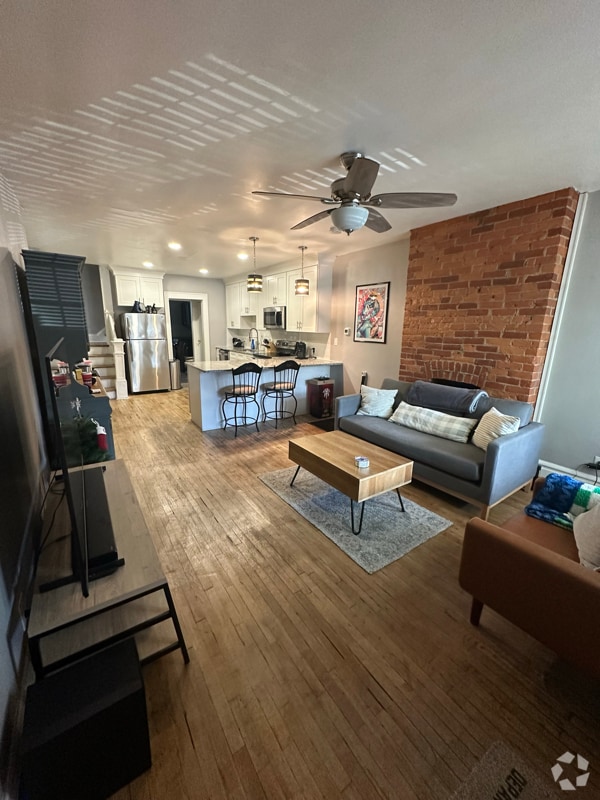 Building Photo - 948-950-950 S Champion Ave Rental