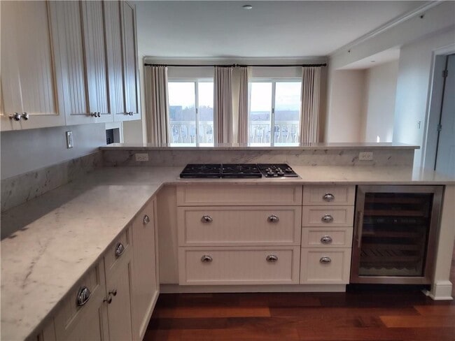 1 Tower Dr Unit 303