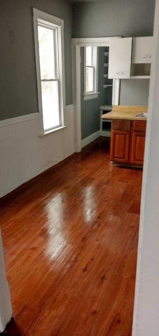 Photo - 1327 W Albany Pl