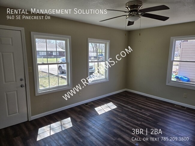 Photo - 940 SE Pinecrest Dr