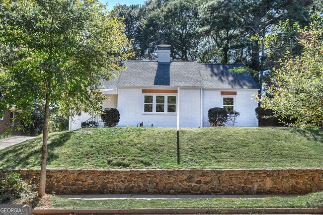 Building Photo - 458 Shannon Dr SW