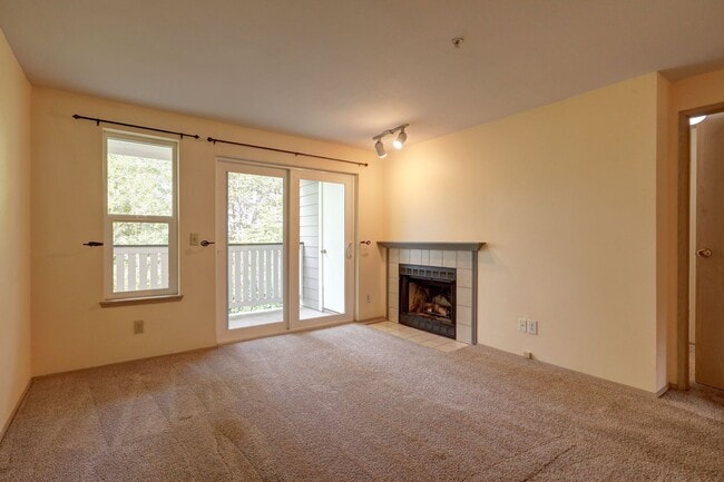 Photo - 901 Sunset Blvd NE Unit D213