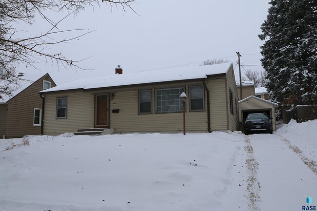 Photo - 1905 S Western Ave