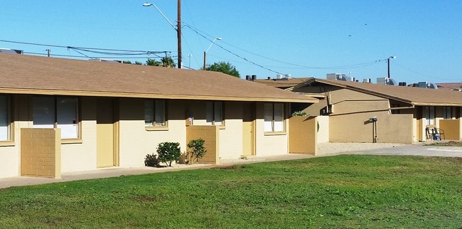 Building Photo - Devonshire Apartments