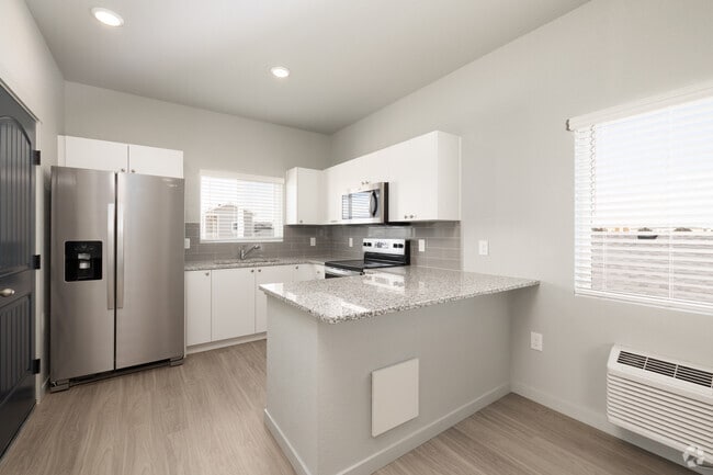 2BR,2BA - 902SF - Kitchen