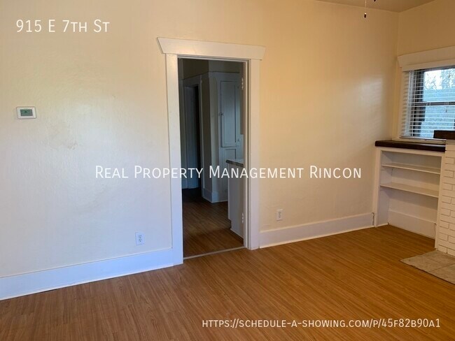 Photo - 915 E 7th St