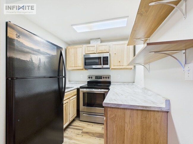 Photo - Four Bedroom on South Grand!