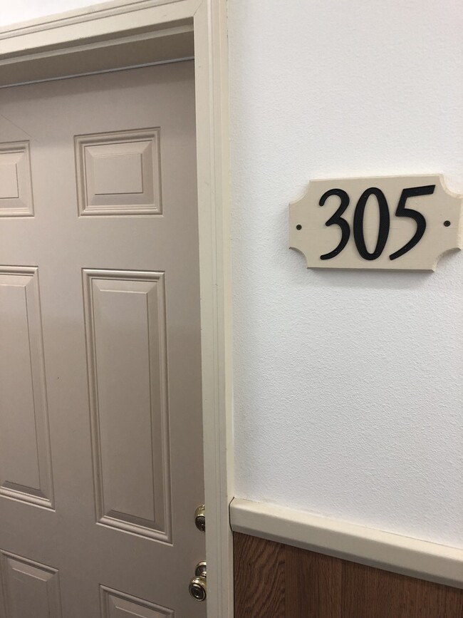 Building Photo - Redoubt View Apartments Inc