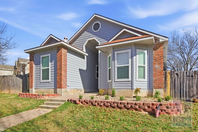 Building Photo - 2104 Cervin Blvd