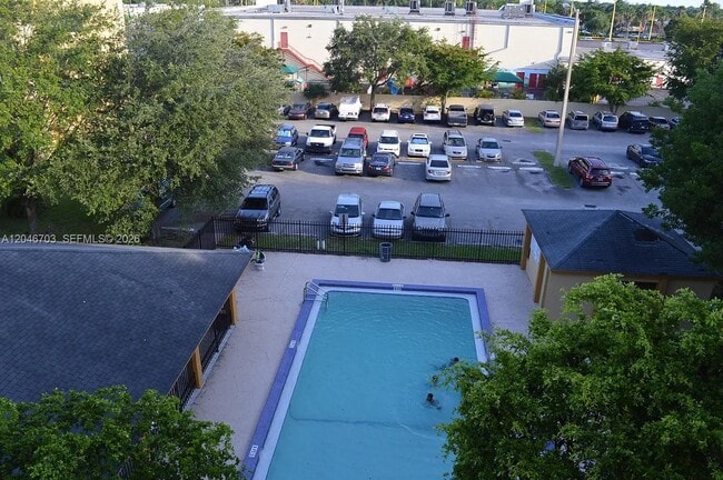 Photo - 11780 SW 18th St Unit 115-2