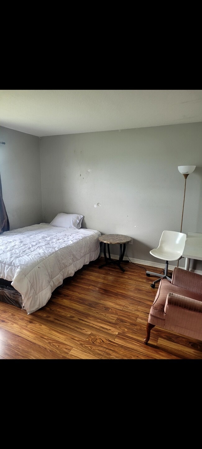 Building Photo - 31237 Triborough Dr