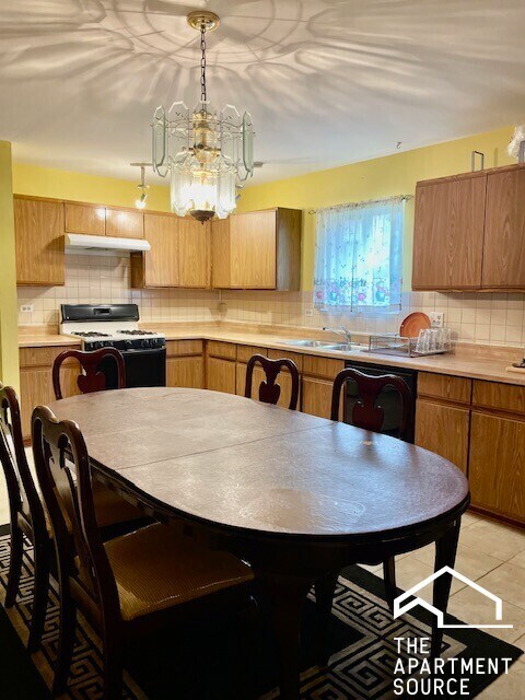 Photo - 178 Paramount Dr