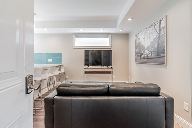 46 Turner St Unit 2