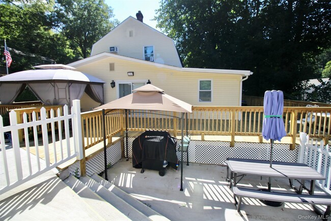 Photo - 22 Hillside Ave
