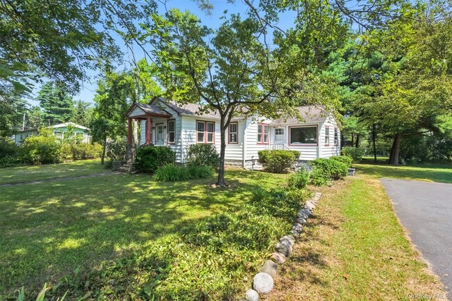 Photo - 190 Continental Rd