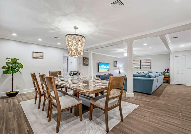 Photo - 532 N Palmway