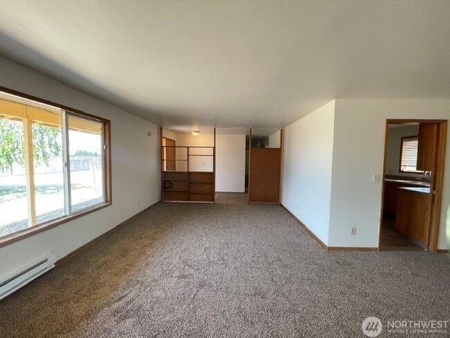 Photo - 511 Castle Dr