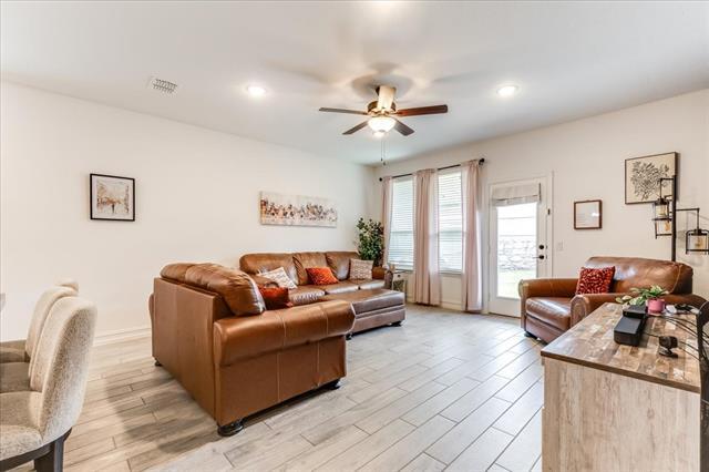 Photo - 1304 Starling St