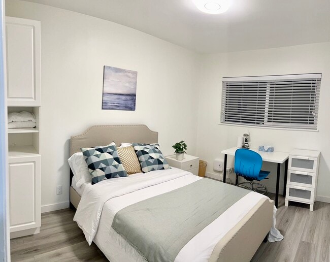 Building Photo - 2632 Gail Av Unit 2