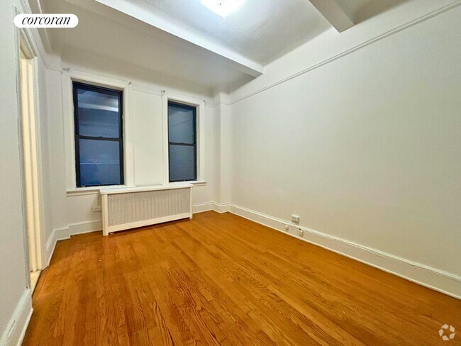 Building Photo - 155 E 52nd St Rental