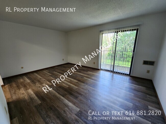 Photo - *WAIVED APPLICATION FEE WITH APPROVED APPL... Unidad 220