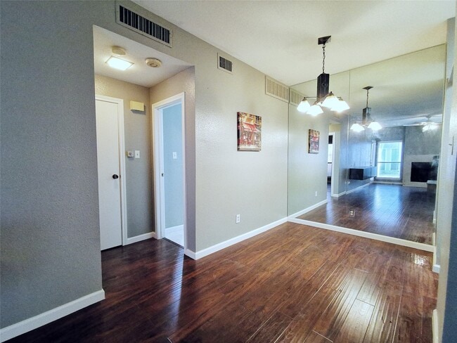 Building Photo - 7950 N Stadium Dr Unit 171
