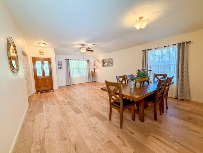 3230 Arroyo Bluff Ln