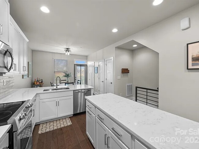 Photo - 4127 Bryant Terraces Dr