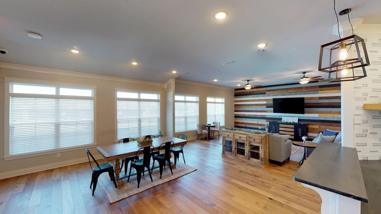 Photo - Woodland Park Apartments