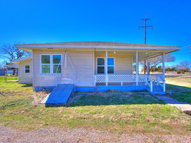 Building Photo - 37005 Lake Rd Rental