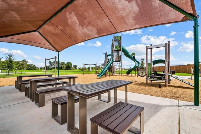 Building Photo - 31915 Splendor Dr