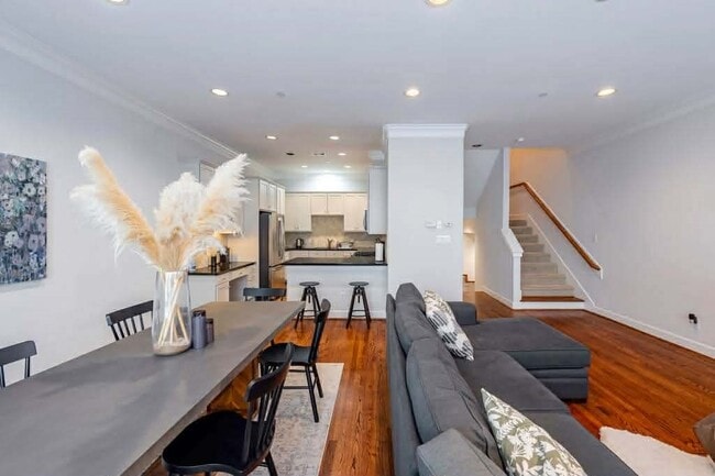 Photo - 2210 Mid Ln Unit 107