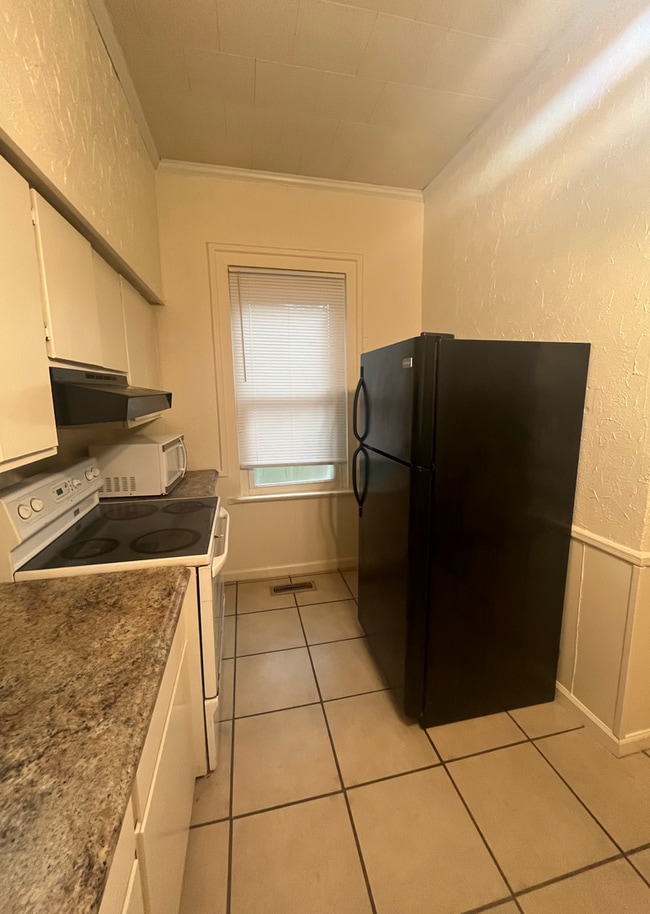 Photo - Pre Leasing Now