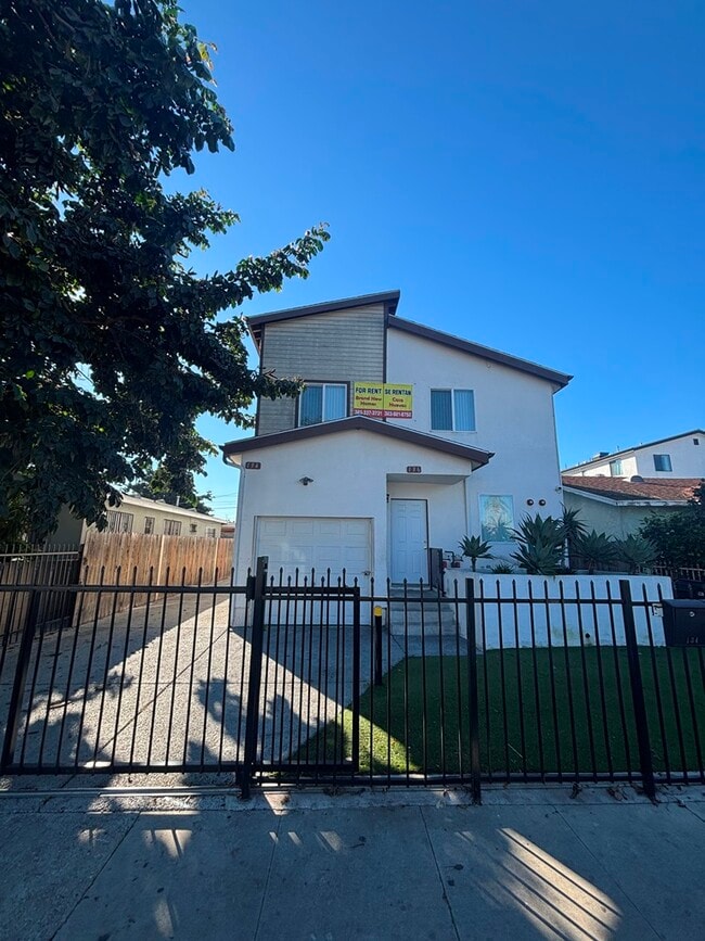 Building Photo - 134 W 84th St