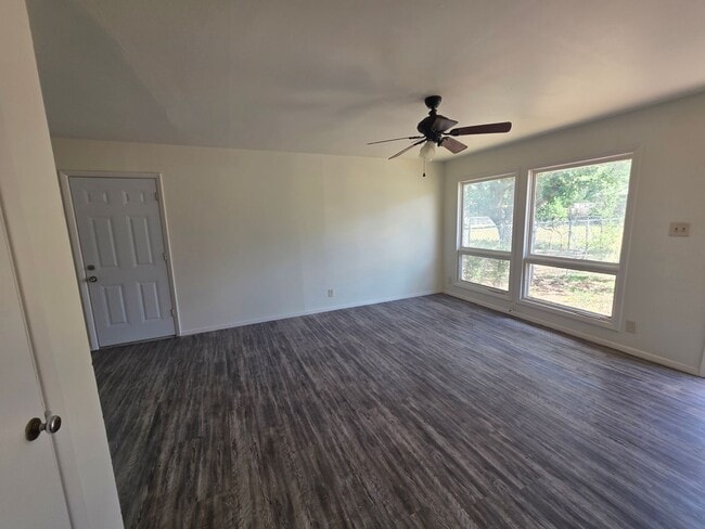Photo - 3 Bed / 1 Bath Gem with Fenced Yard & Carport!