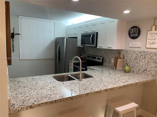 Photo - 1709 Whitehall Dr Unidad 206