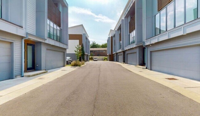 227 Oceola Ave