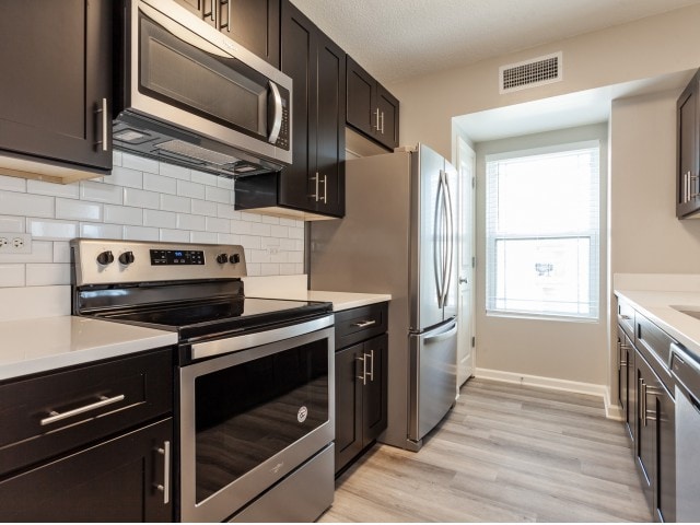 Photo - AMLI at Seven Bridges