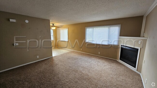 Building Photo - 1207 O Ave Pl NE Rental