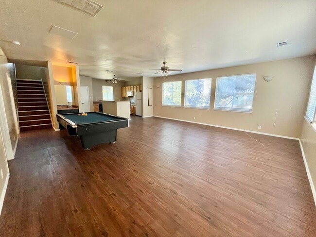 910 Keith Ln