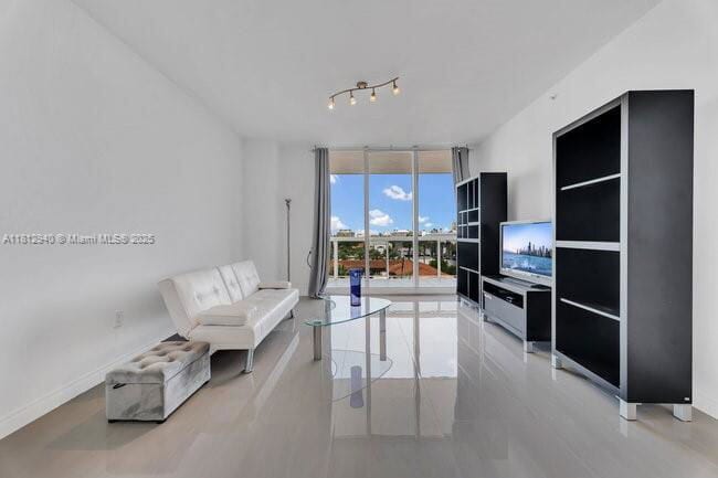 Photo - 9595 Collins Ave Unidad N5F