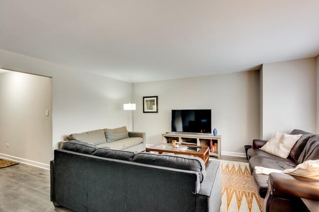 Photo - 226 S Hoyne Ave Unidad ID1255618P