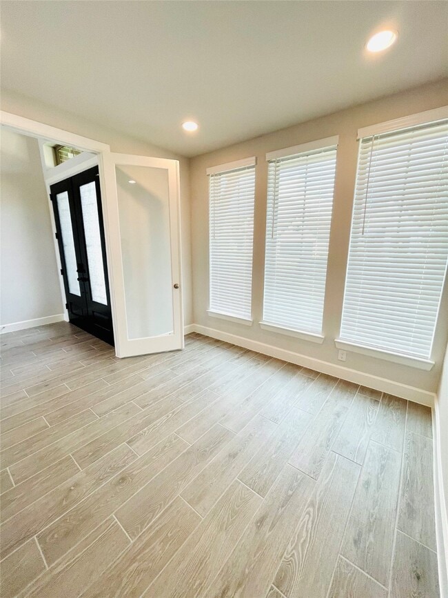 Photo - 596 Santa Rosa Hls Dr