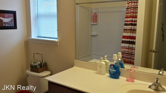 Photo - 3 br, 2.5 bath House - 1319 Killashee