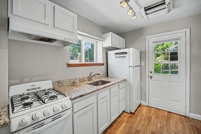 Photo - Studio Apartment Close to South Broadway! Unit 3100 S Lincoln St.